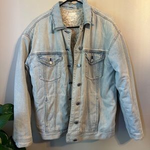 American eagle Sherpa Lined 100% cotton Jean jacket size M
